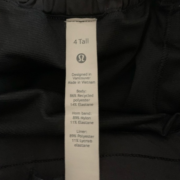 Lululemon Hotty Hot shorts - Picture 6 of 10